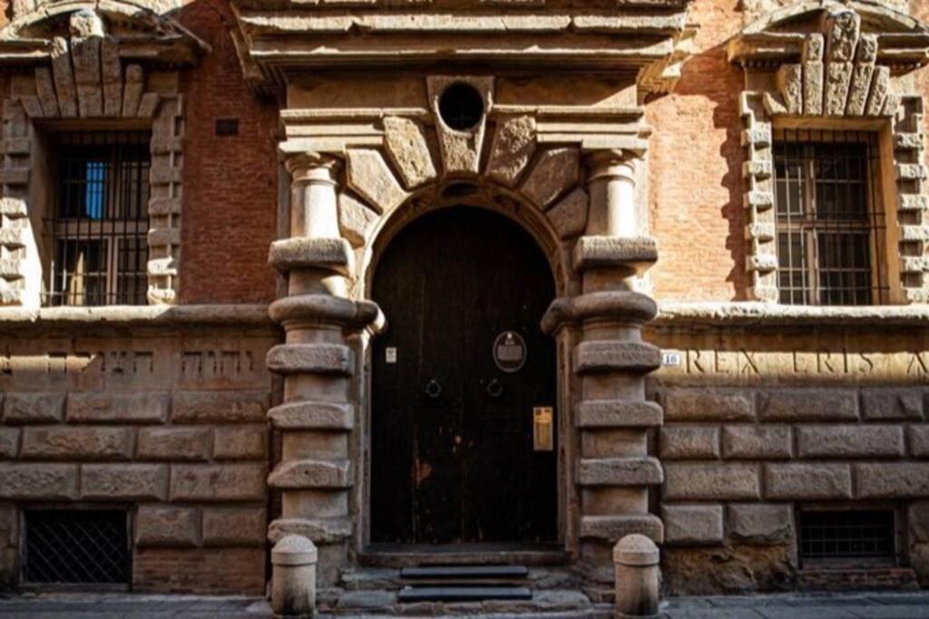 Appartamento Palazzo Bocchi بولونيا المظهر الخارجي الصورة